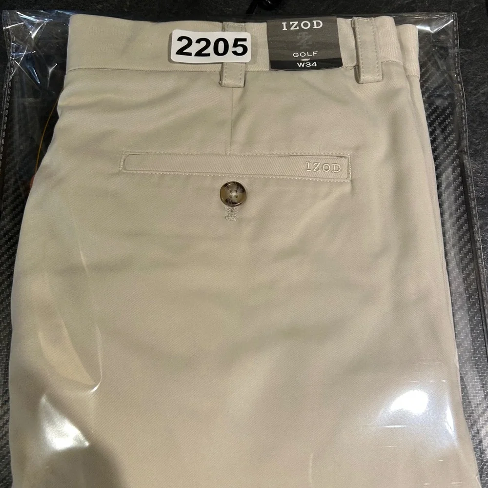 IZOD Golf Shorts Mens 34W Tan Khaki Swingflex Performance Pleated Front